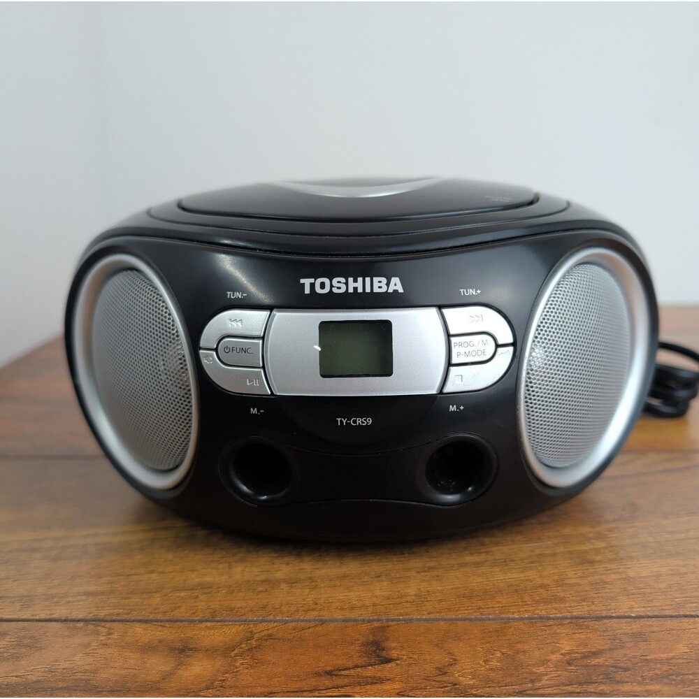 Toshiba TY-CRS9 Portable CD Player Boombox with AM/FM Tuner & Aux Input WORKING